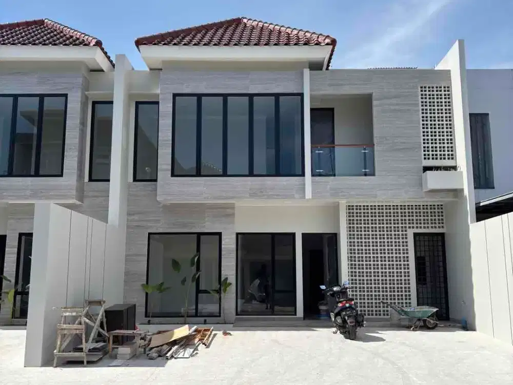 Rumah Mewah 2 Lantai di Andi Djemma Makassar Dekat Four Points