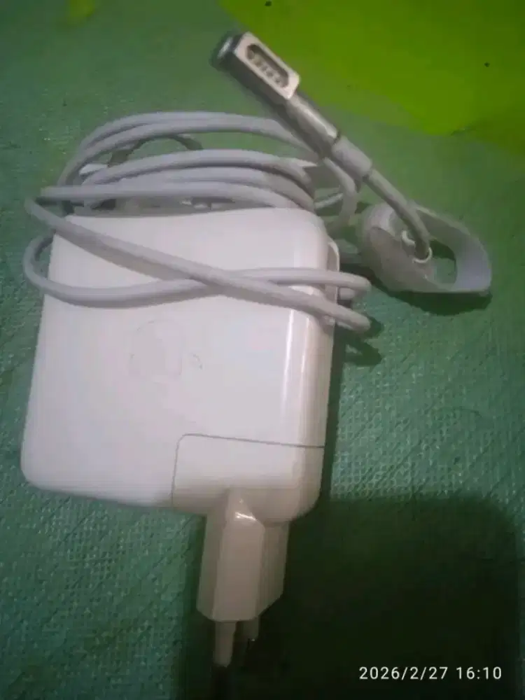 Charger laptop apple magbook 60w magsafe 1tipe L. Normal ori