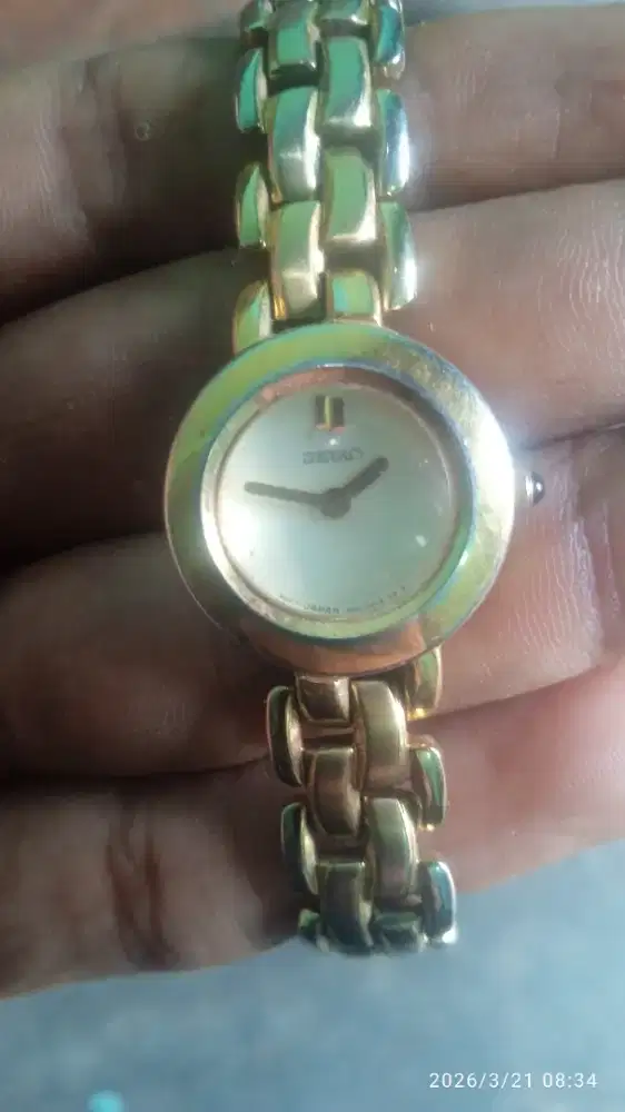 Jam tangan wanita Seiko