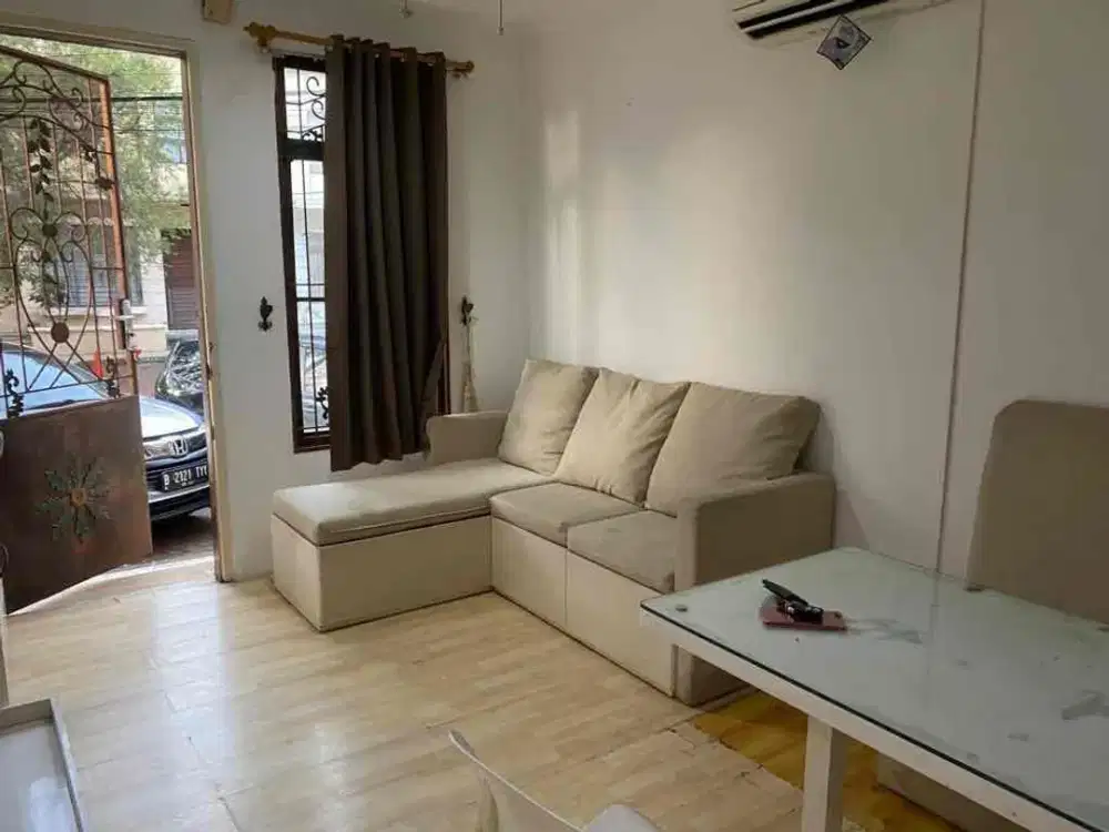 Disewakan Rp 30 juta Town House Lippo Karawaci