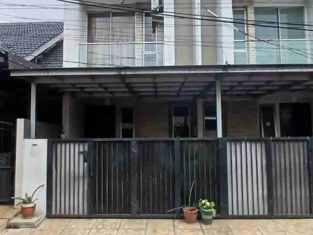 Disewakan Rumah 2 Lantai di Grand Galaxy City – Dekat Mall & RS, One Gate System, Bebas Banjir!