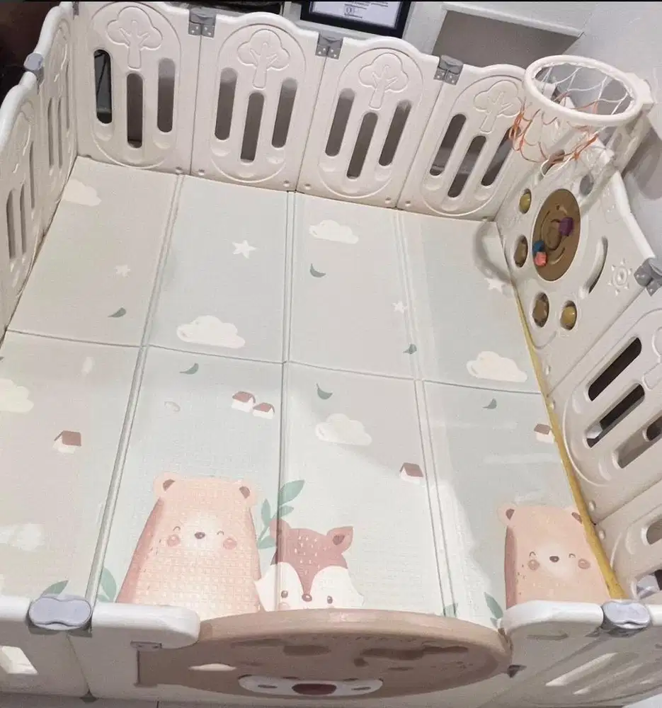 Play Fence 155x160cm free playmat & foam 4cm