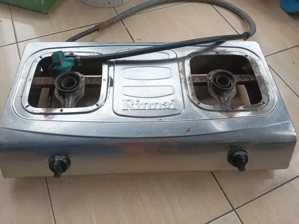 Kompor rinai dua tungku