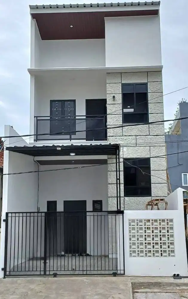Jual Rumah Baru 2 Lantai Strategis, Aman & Bebas Banjir di Bekasi