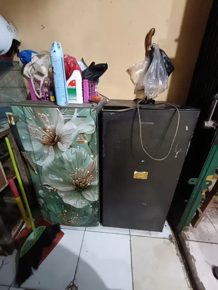 Kulkas panasonic dan sharp