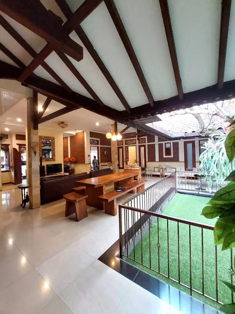 Rumah Etnik Mewah dekat Jalan Gejayan