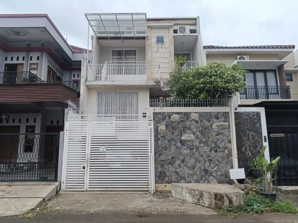 Rumah Di Komplek Billy Moon Pondok Kelapa