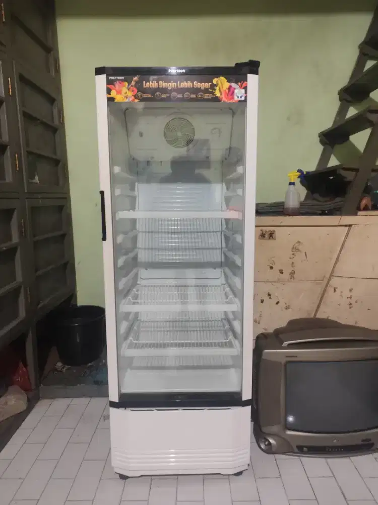 Showcase merek Polytron