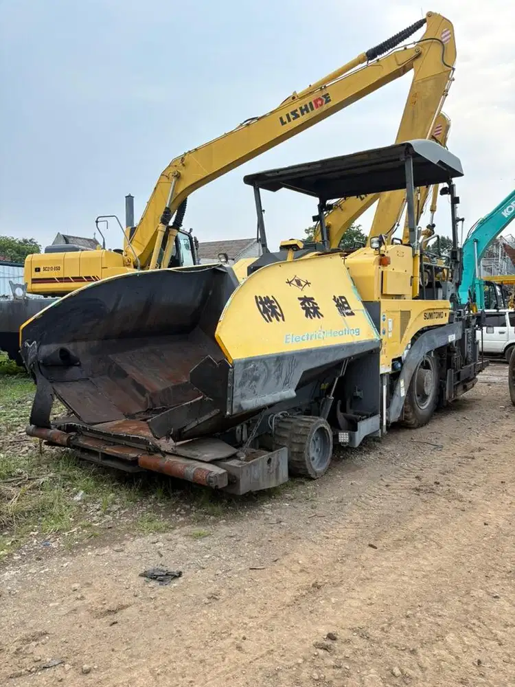 Asphalt Finisher Sumitomo HA60W-10. Wide 6 mtr. Wheel type. Ex Japan !