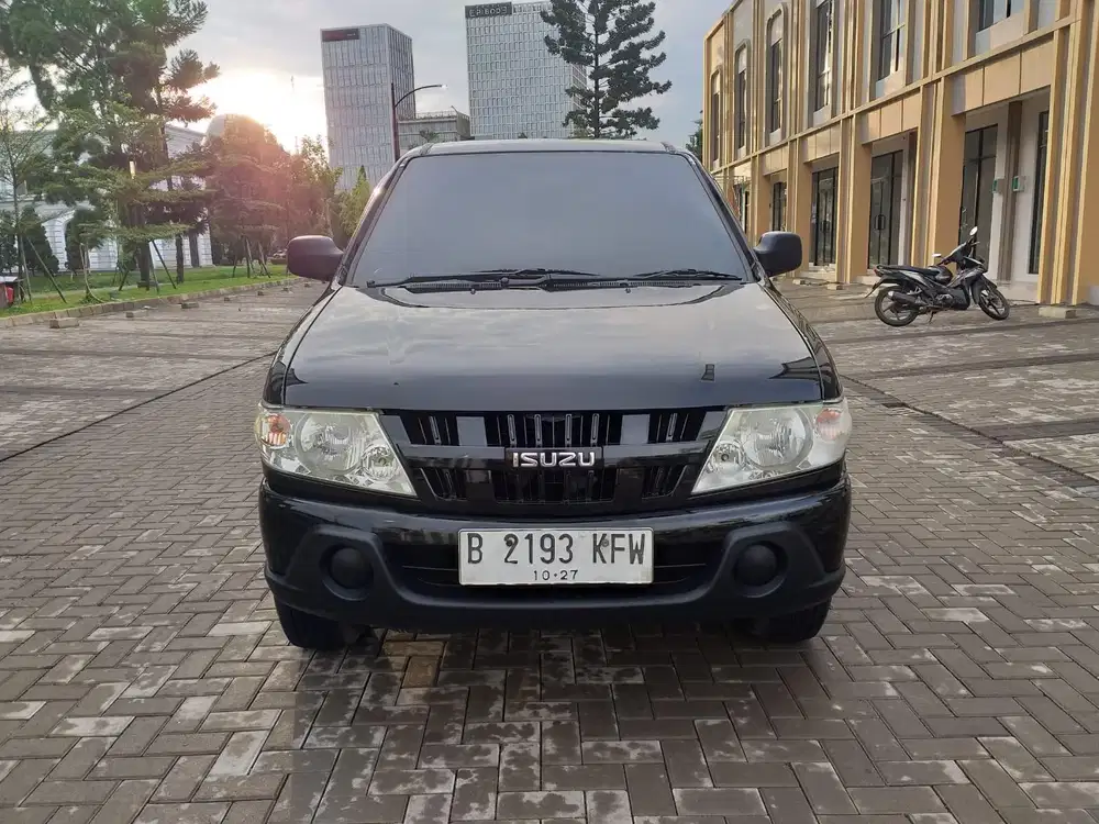 ISUZU PANTHER 2.5 LM TURBO SOLAR 2017