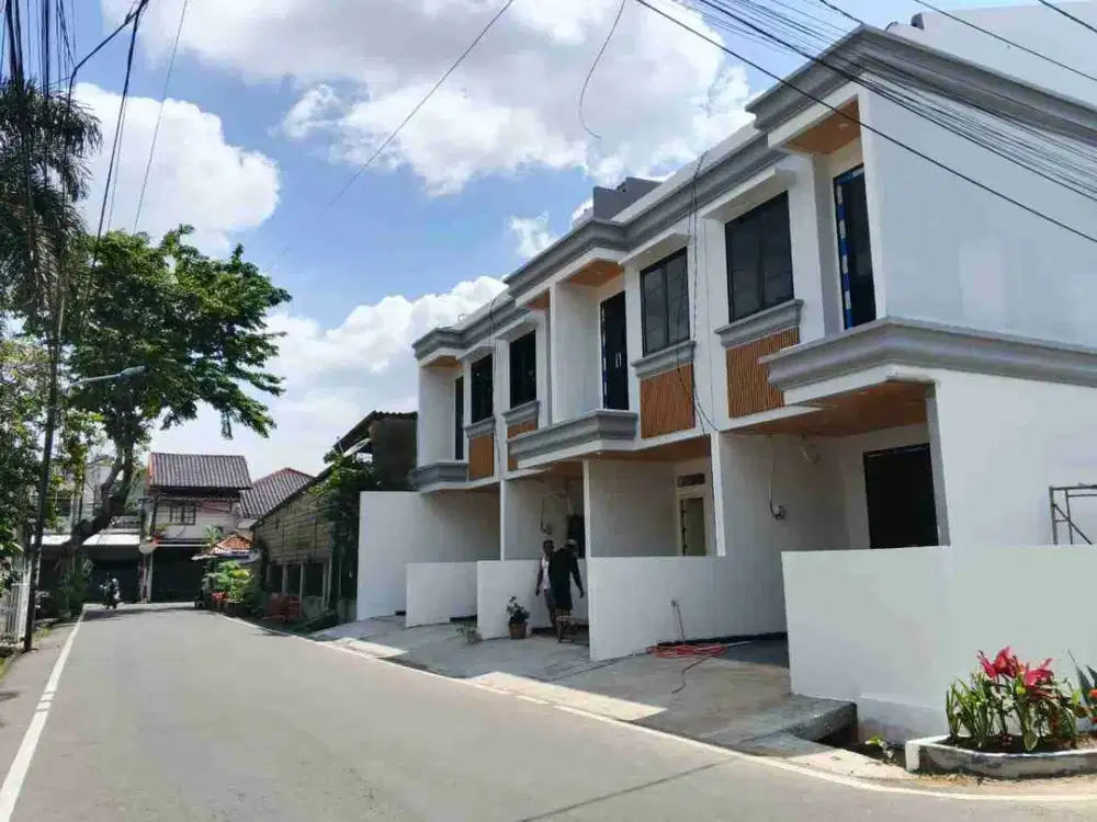 di jual rumah celaster modern bagus untuk investasi menguntungkan  dan tempat istirahat dan nyaman
