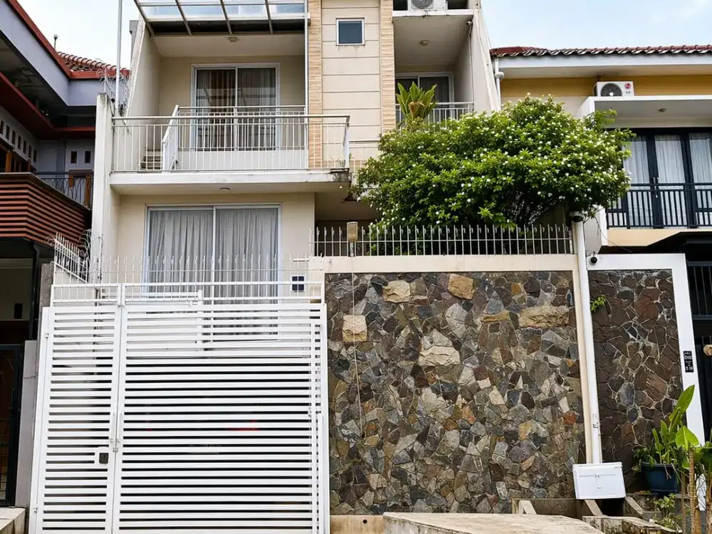 S738 Rumah 3 Lantai 175 m2 Murah Billymoon Pondok Kelapa Jakarta Timur