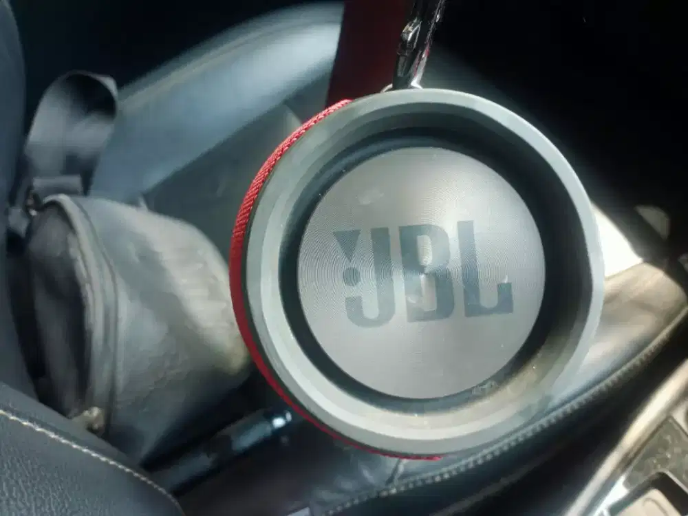 Speaker bluetooth JBL Extreme 01