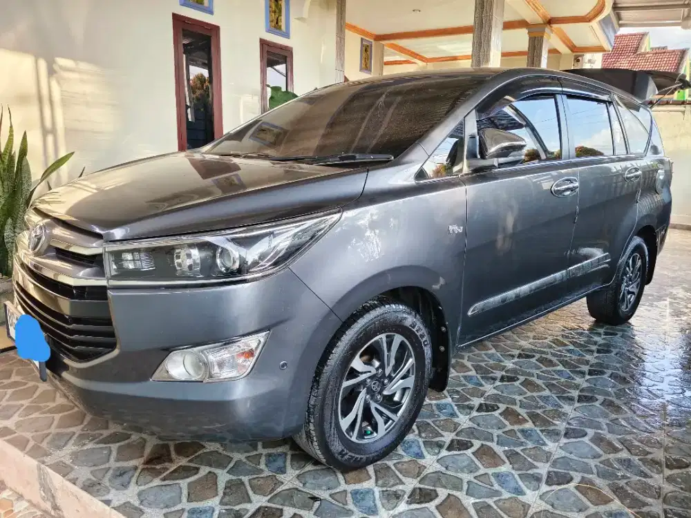Innova Reborn V M/T 2019 Abu2