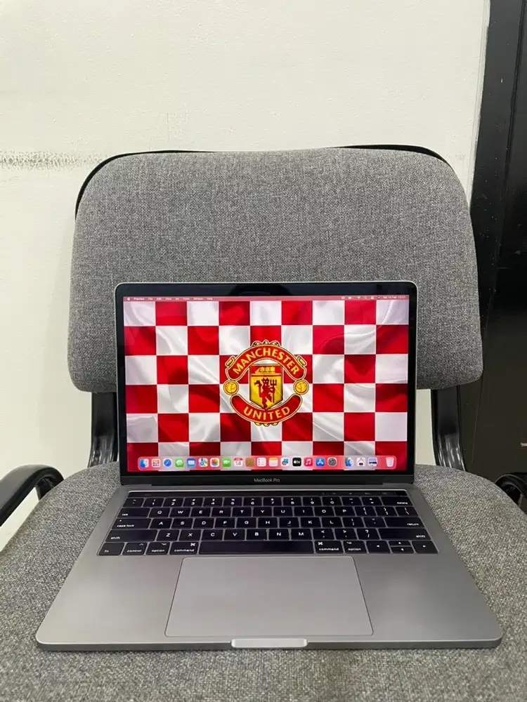 MacBook Pro 2017 Touchbar i5/16/512GB