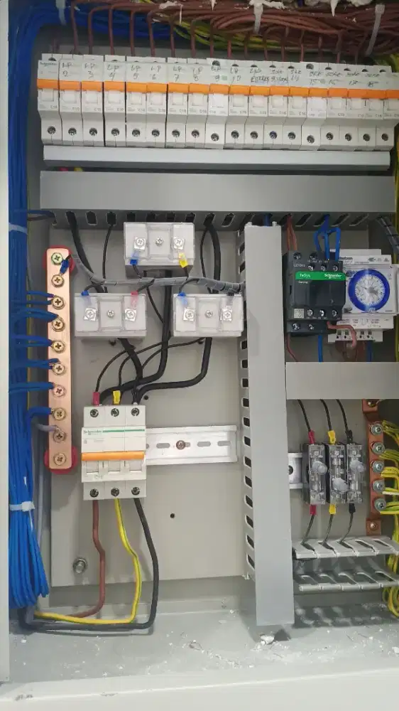 Jasa instalasi listrik,service elektronik