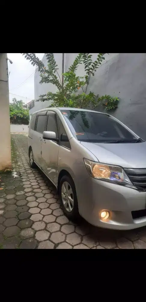 Nissan serena X AT 2015/2014 pajak panjang terawat