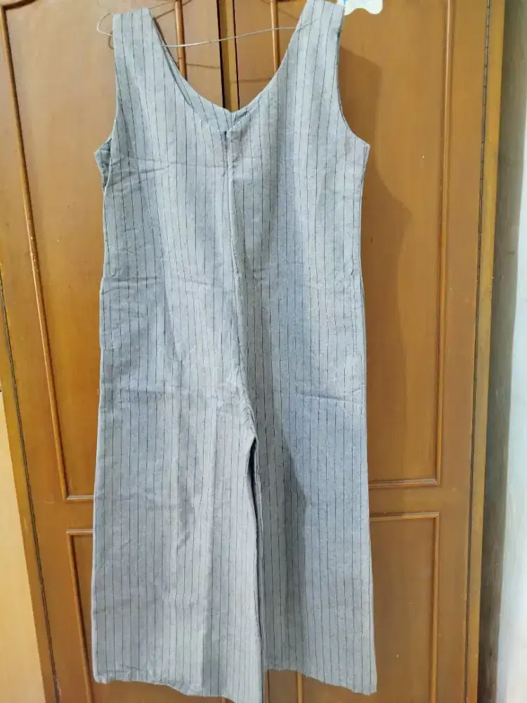 Jumpsuit resleting depan