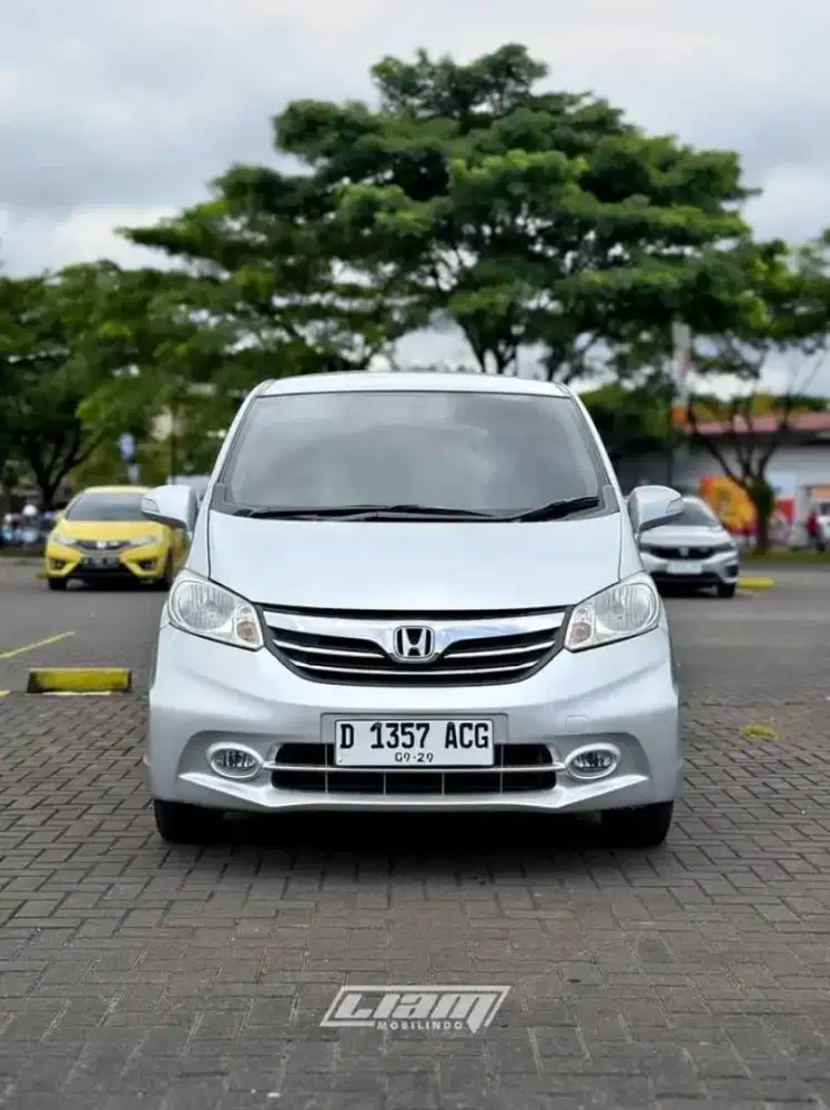 Dijual Honda FREED Tahun 2014
Kondisi masih sangat Bagus
Km 155rb