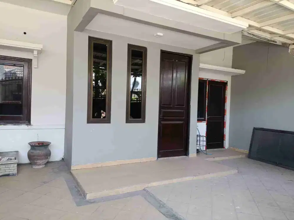Rumah disewakan pondok Tjandra indah Rungkut lokasi strategis raya MERR