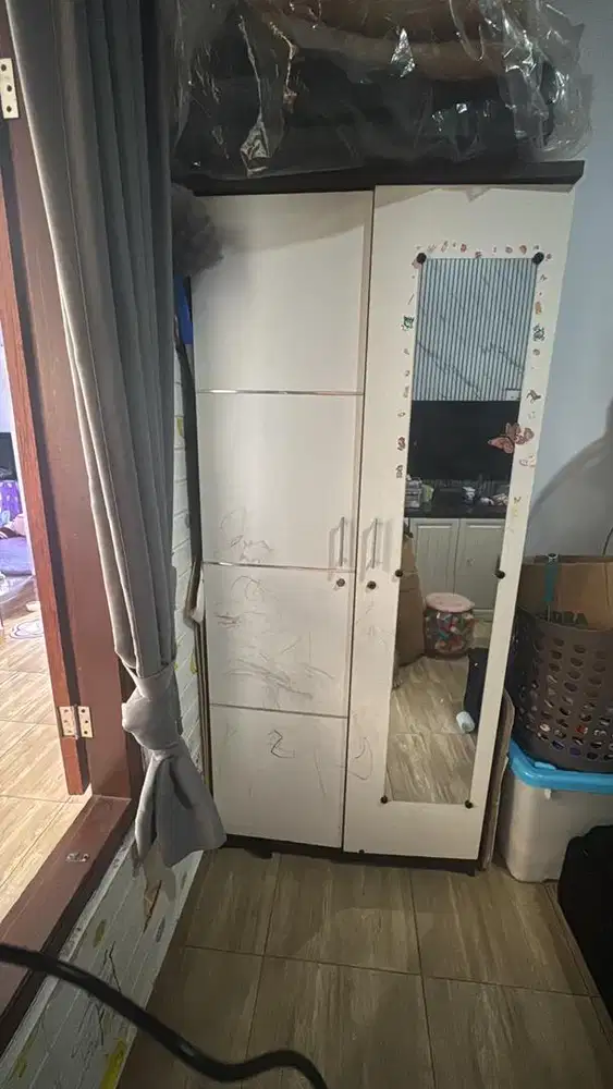 Kasur dan 2 lemari