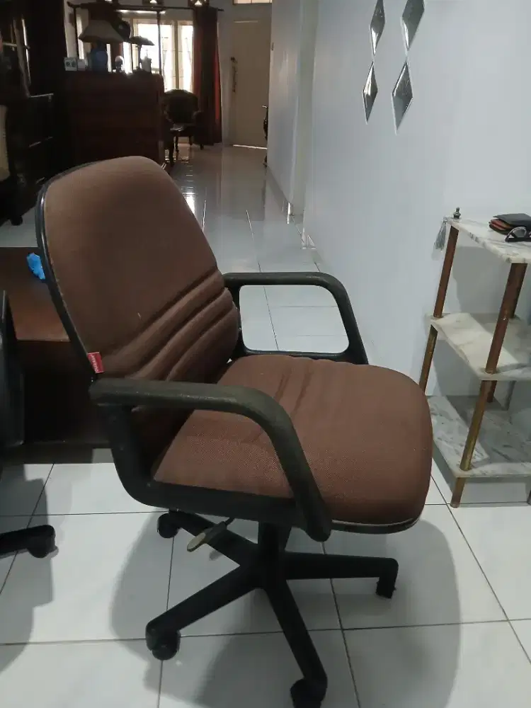 Kursi Manager Second