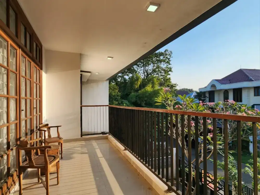 FOR RENT RUMAH 2 LANTAI SIAP HUNI PRIME LOCATION AT KENCANA PONDOK INDAH