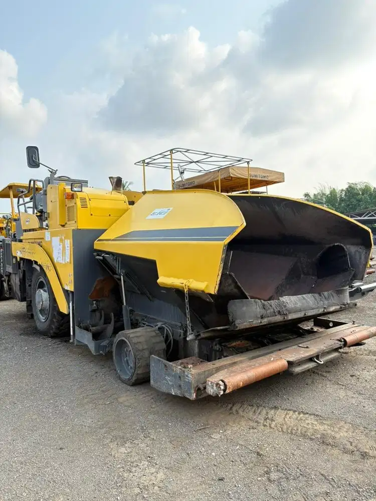 Asphalt Finisher Sumitomo HA60W-8. Wide 6 mtr. Wheel type. Ex Japan !