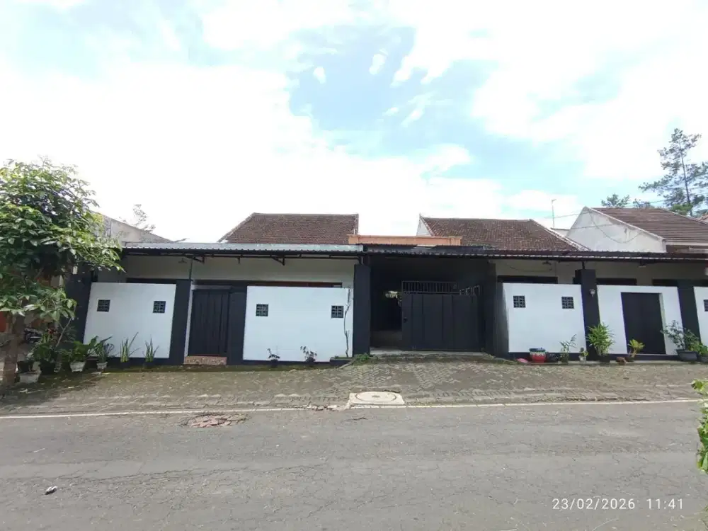 Dijual Rumah Negotiable Luas Terawat di Cemorokandang Malang