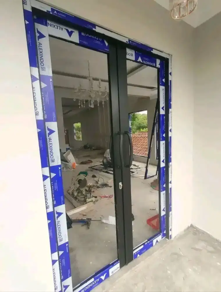 Pintu aluminium swing dobel daun T220cm L180cm hrg plus psg 3,9 / unit