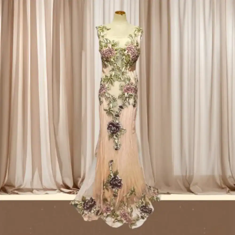 Dress Pesta Cream Motif Bunga