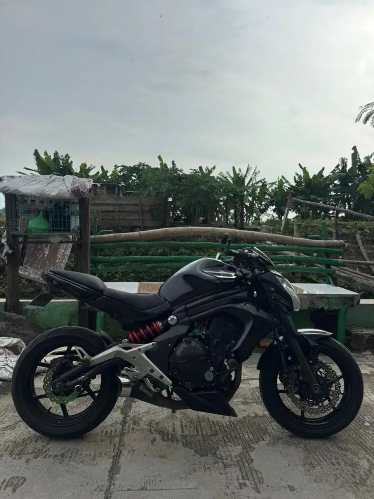 ER6N 2012 hitam kawasaki