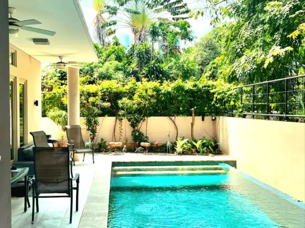 Disewakan Rumah Lokasi Super Prime di Widya Chandra