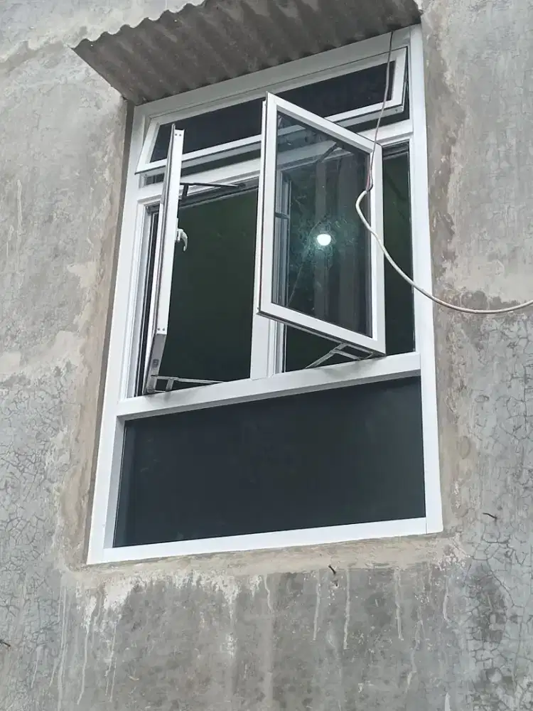 Jendela aluminium T160cm L120cm harga terpasang sesuai foto 2,2 jt/pcs