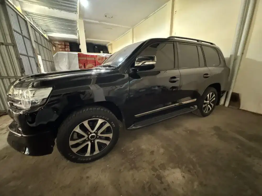 Toyota Land cruiser V8 Solar