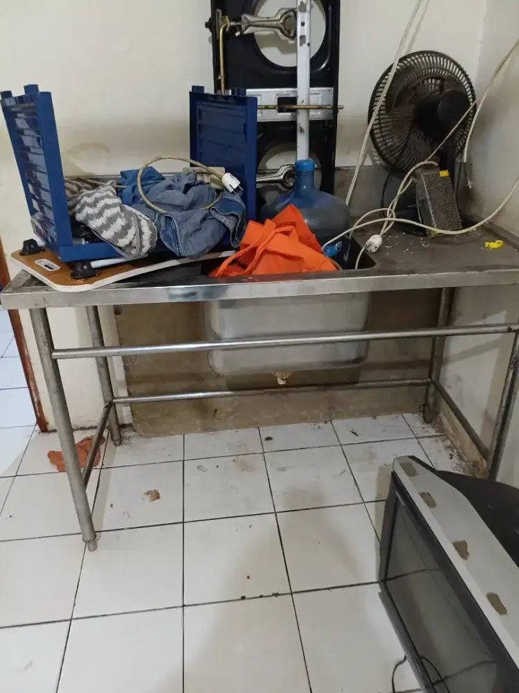 Sink hole / wastafel