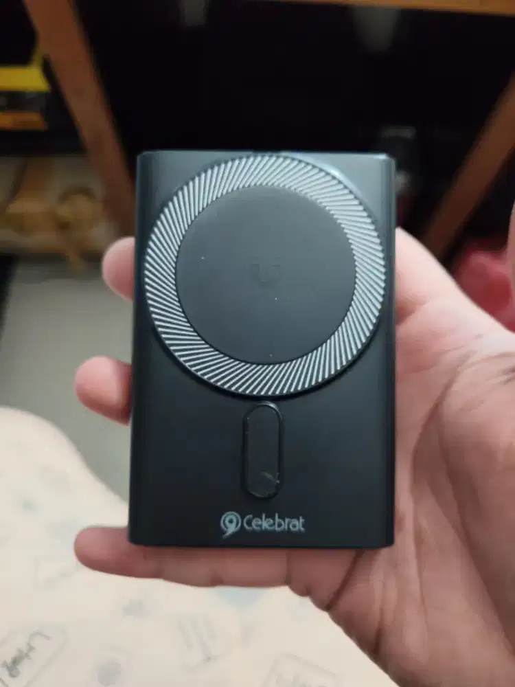 Wireless Powerbank Celebrat 10.000mah