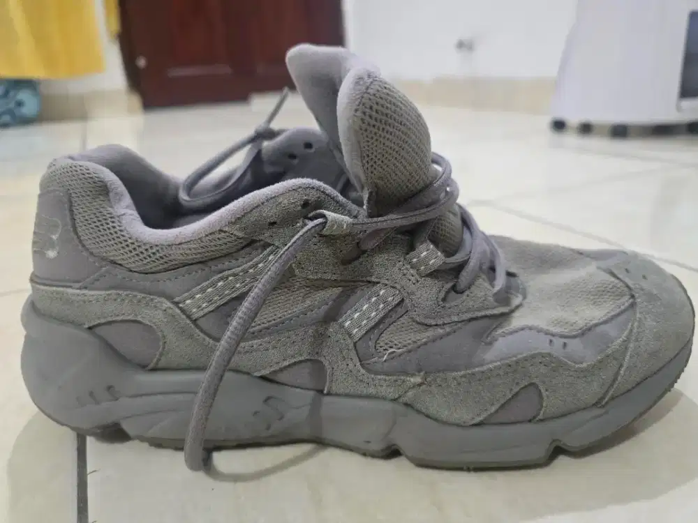 Sepatu New Balance 850 Mono Pack Grey Used
