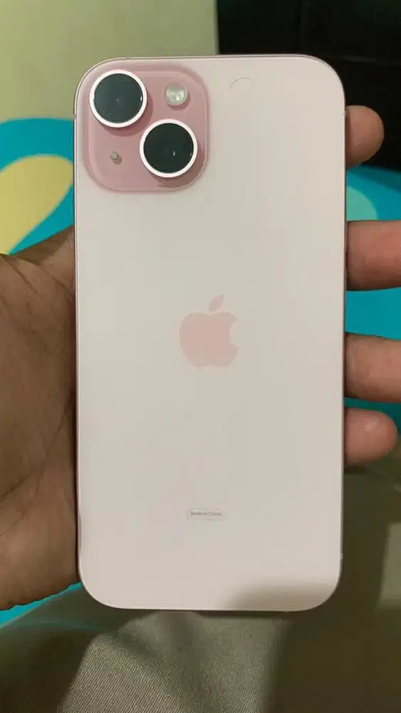Di Jual Iphone 15 basic 128GB (Pink) IBOX
