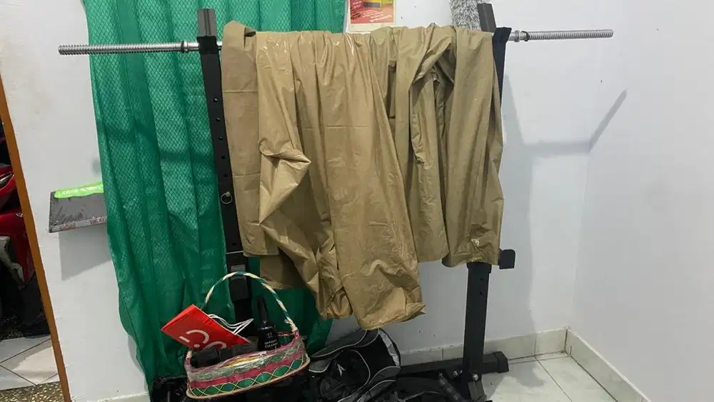 Rack squat adjustable