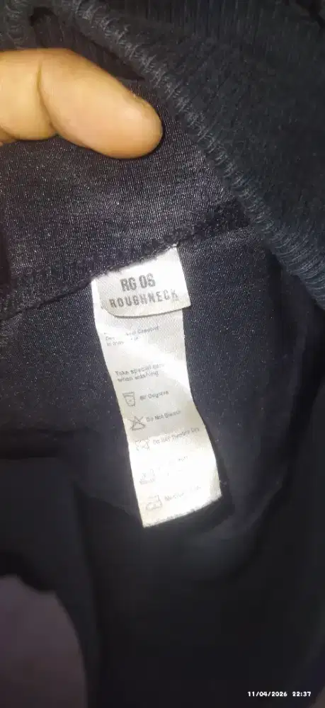 Jaket rougneck size M hitam