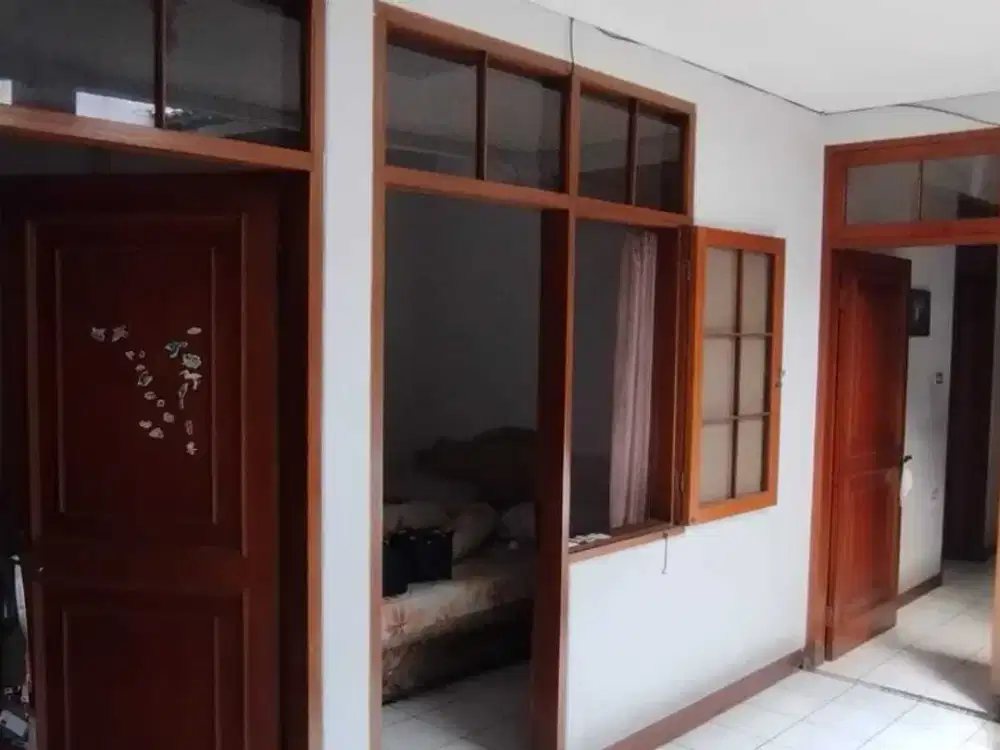 Jual Cepat Rumah Terawat Nyaman dan Asri Sayap Pajajaran