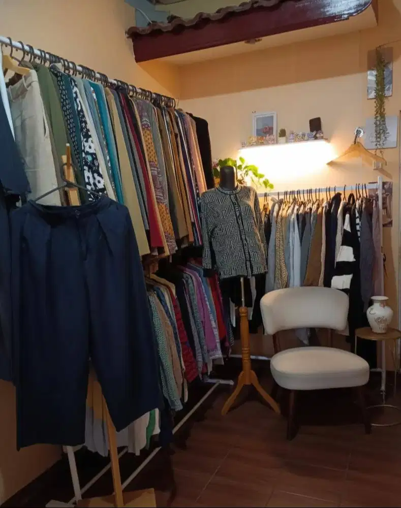 Di Jual Borongan Sweter Cardi Rajut dan Celana Kulot Thrift