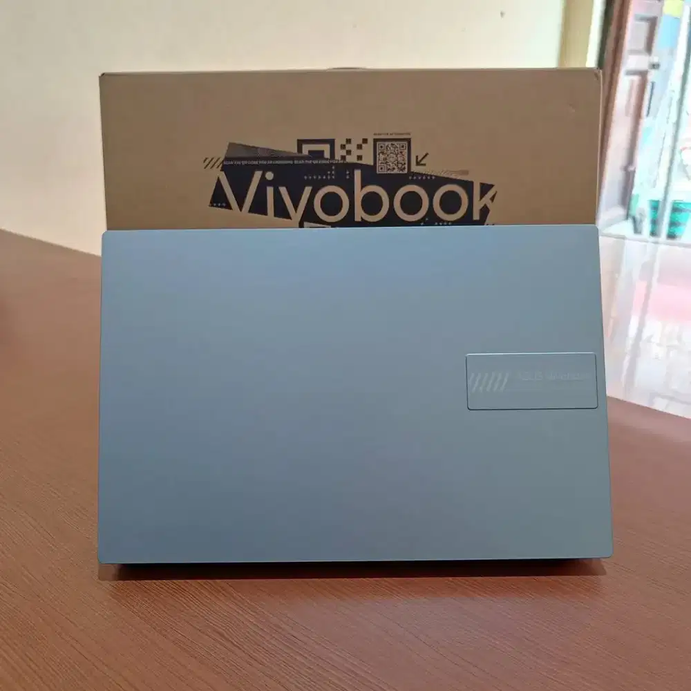 ASUS VivoBook Go -14 E1404FA Amd Ryzen 3-7320U Ram 8GB ssd 512GB 7bln