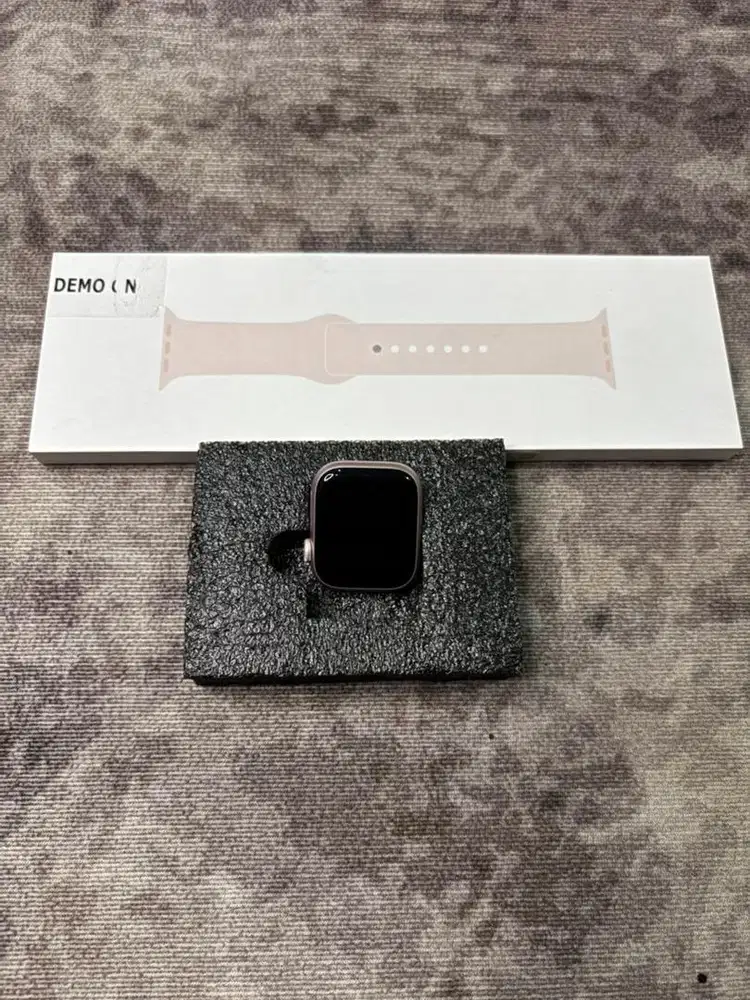 Apple Watch Series 9 41MM Brand New Out Box