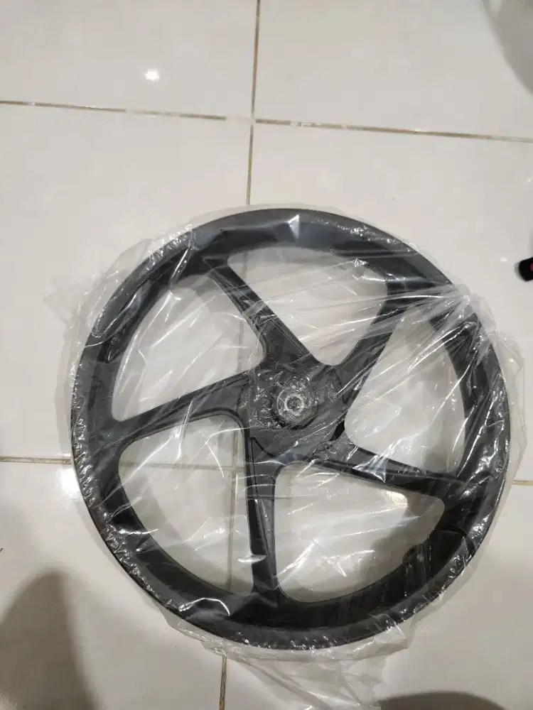 Velg motor depan belakang vrosi 125