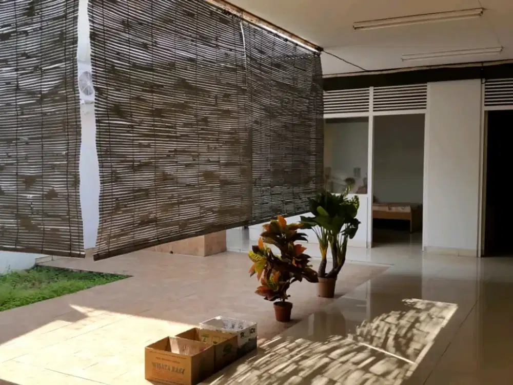 Jln. Anggrek Semarang Tengah Kota