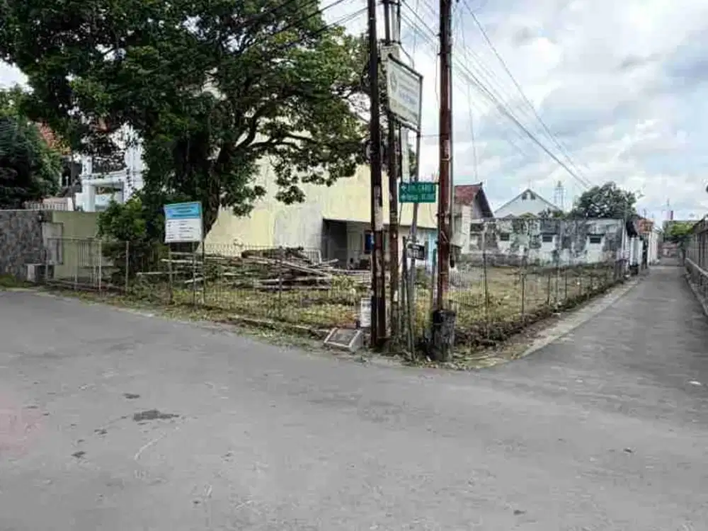 TANAH PREMIUM CANTIK UNIT HOOK 2 JALAN DI MAGUWOHARJO DEPOK SLEMAN DEKAT PASAR SAMBILEGI