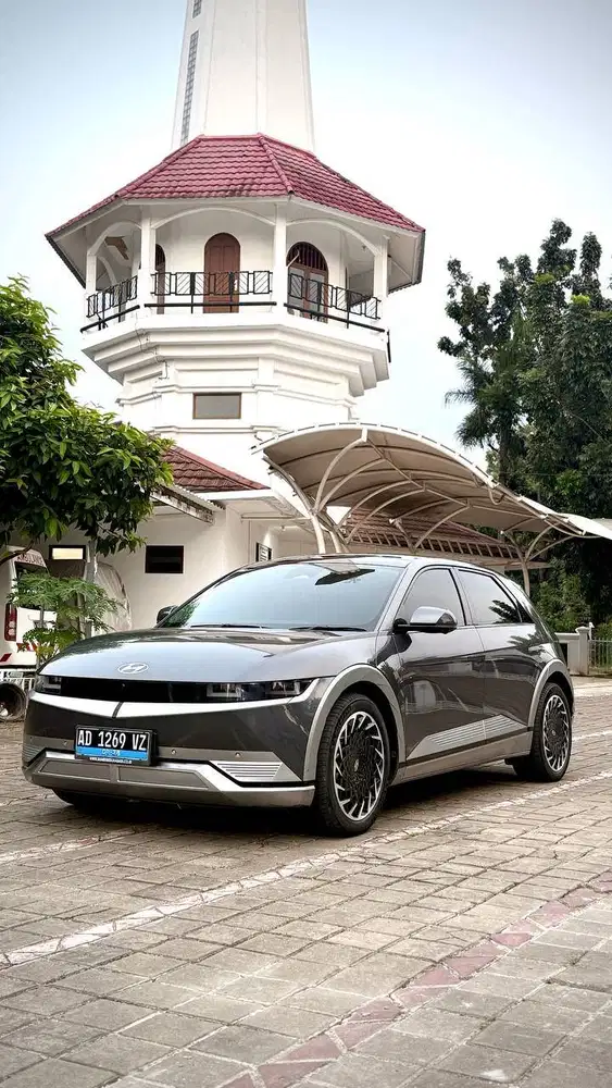 Hyundai Ioniq 5 EV Signature Long Range Grey 2023 Antik Kaya Baru Bu