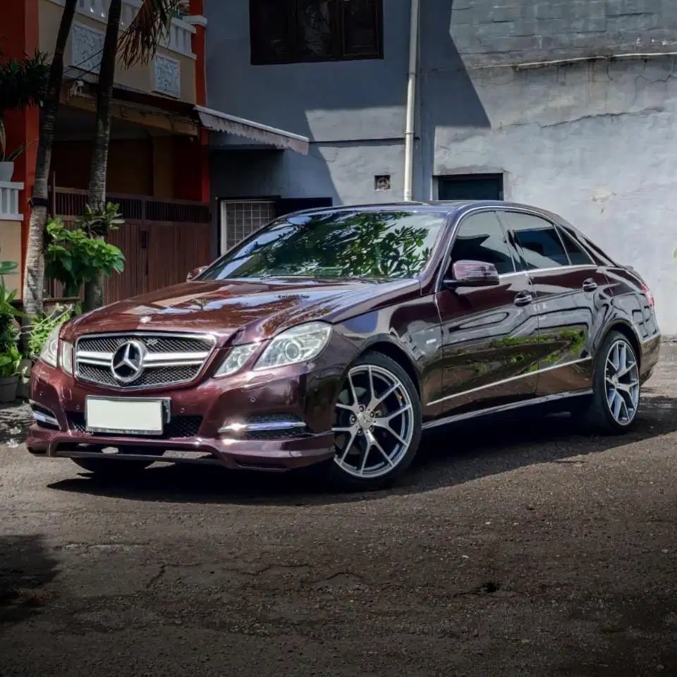 (CASH) Mercedes Benz E250 Avantgarde W212 2010